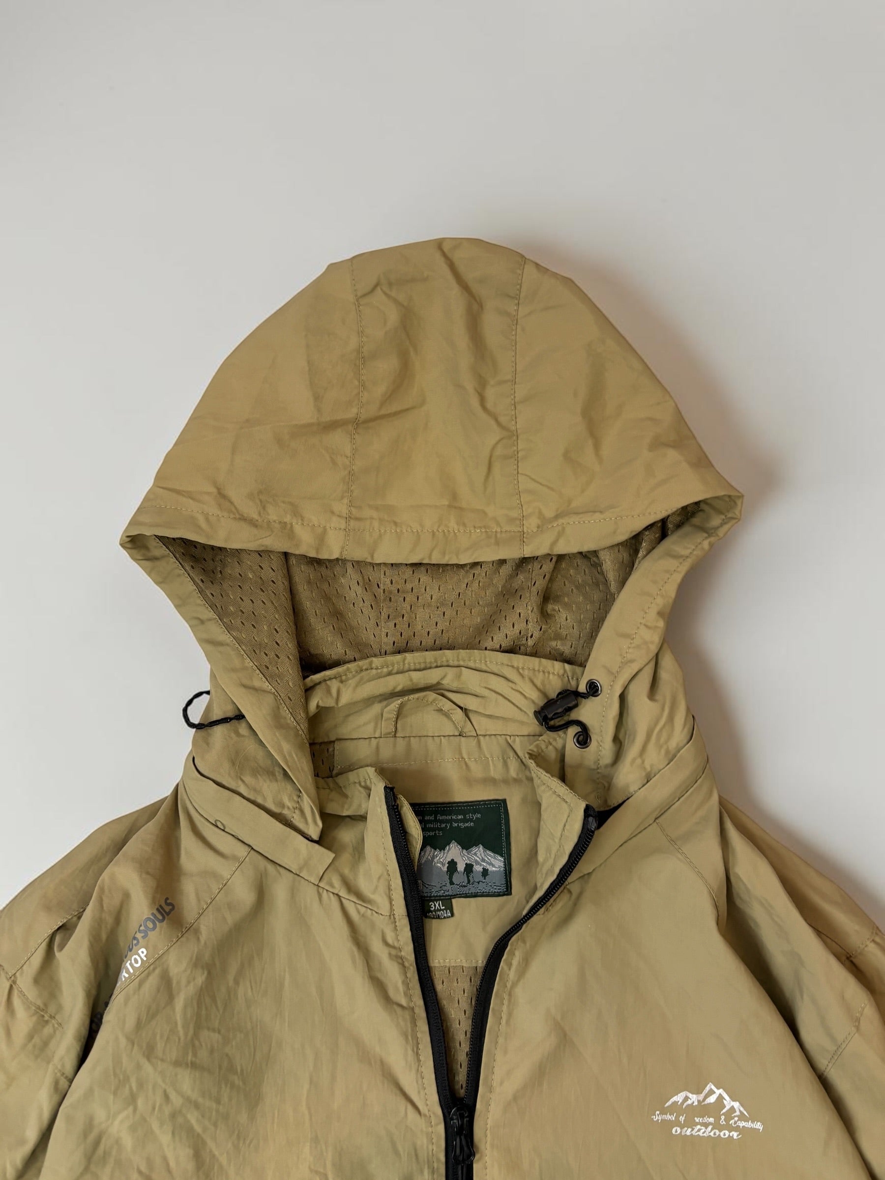 MOUNTAIN WINDCHEATER